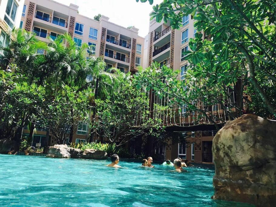 Atlantis Condo Resort Pattaya By Lj Джомтиен Бийч Екстериор снимка