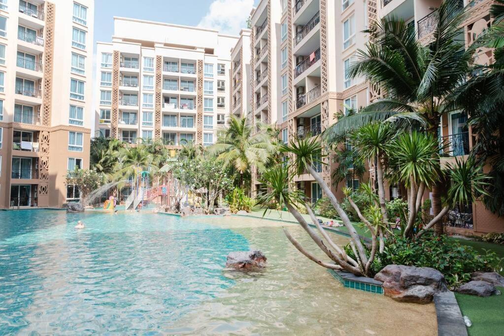 Atlantis Condo Resort Pattaya By Lj Джомтиен Бийч Екстериор снимка