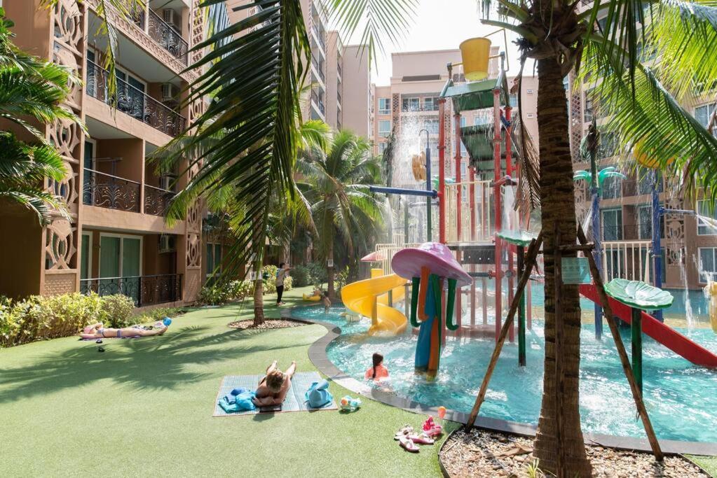 Atlantis Condo Resort Pattaya By Lj Джомтиен Бийч Екстериор снимка