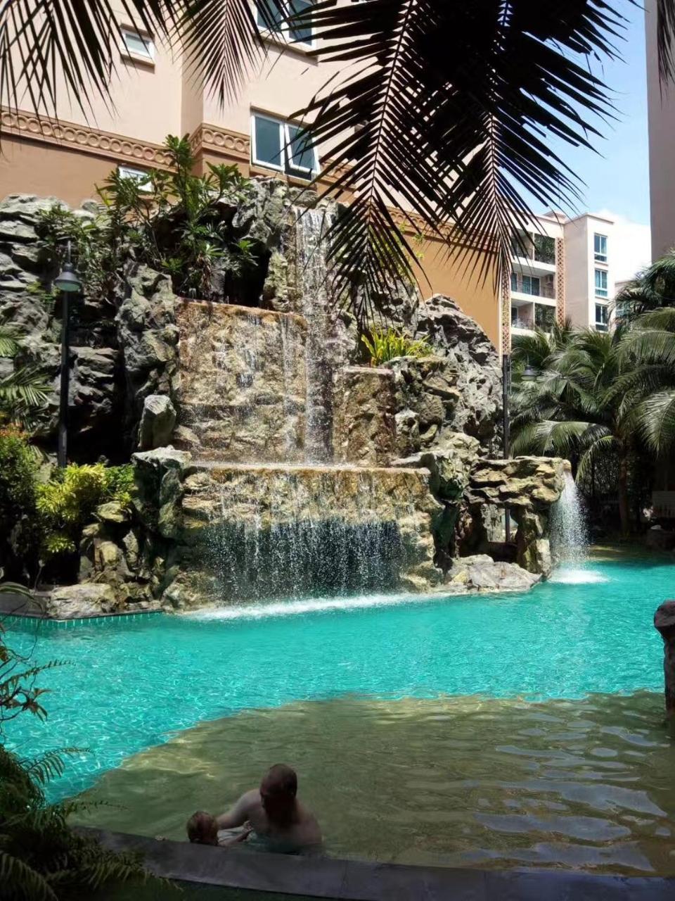 Atlantis Condo Resort Pattaya By Lj Джомтиен Бийч Екстериор снимка